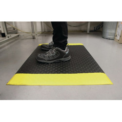 Revêtement de sol pour poste de travail L1500xL900xS9,5mm noir avec rayures jaunes en mousse COBA