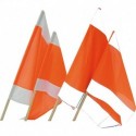 Drapeau 50 x 50 cm avec manche bois l 80 cm