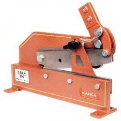 Cisailles à tôles et à ronds, longueur de lame : 300 mm, Capacité de coupe 5 mm, Larg. : de la lame 70 x 5 mm, Long. coupe : 13 mm, Poids : 25 kg