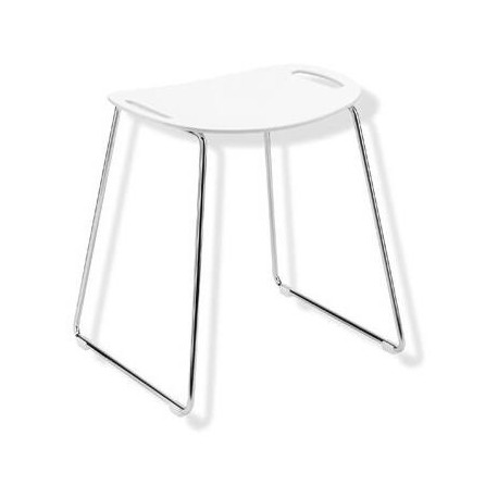 Tabouret de douche Hewi, structure chromée, assise en blanc de sécurité